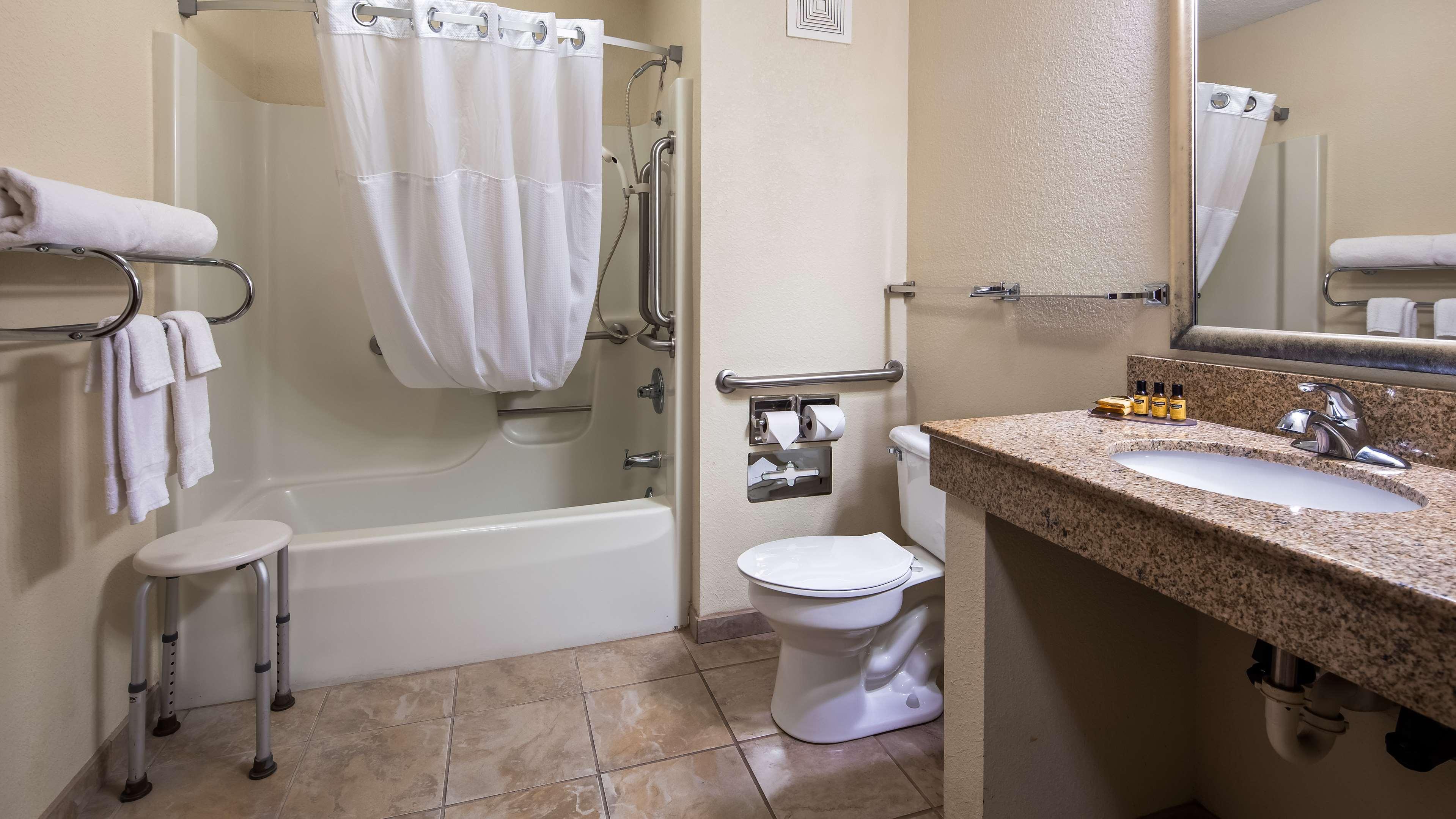 Best Western Plus Anderson Exterior photo
