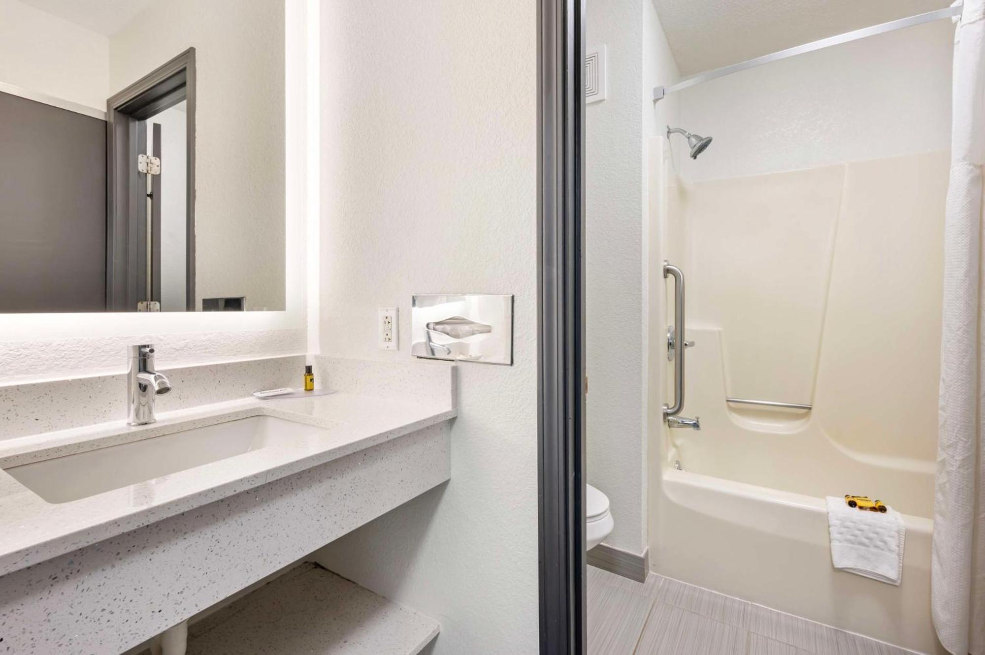 Best Western Plus Anderson Exterior photo