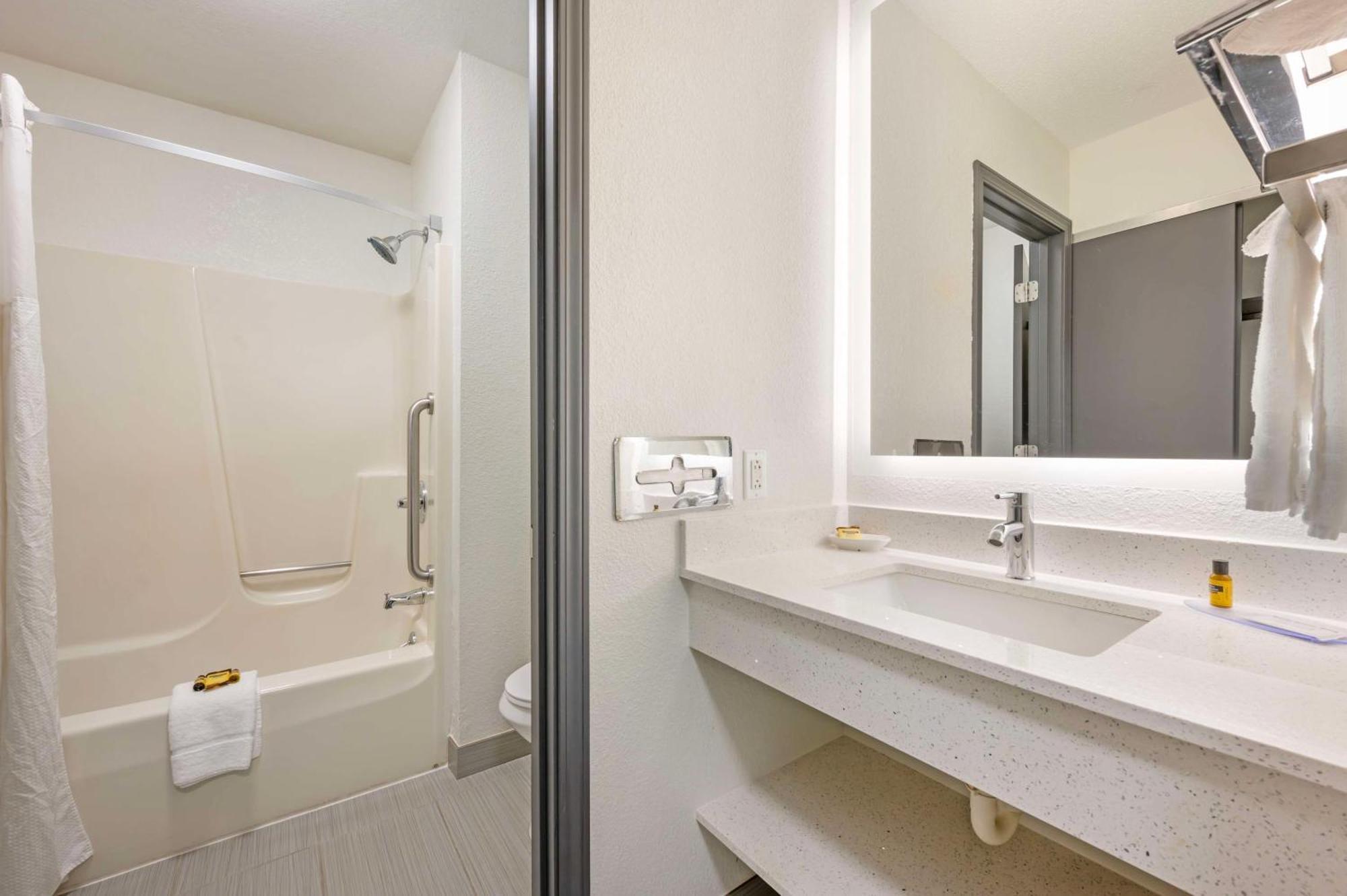 Best Western Plus Anderson Exterior photo